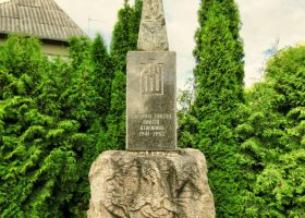 Salantų paminklas lietuvių tautos kančioms atminti