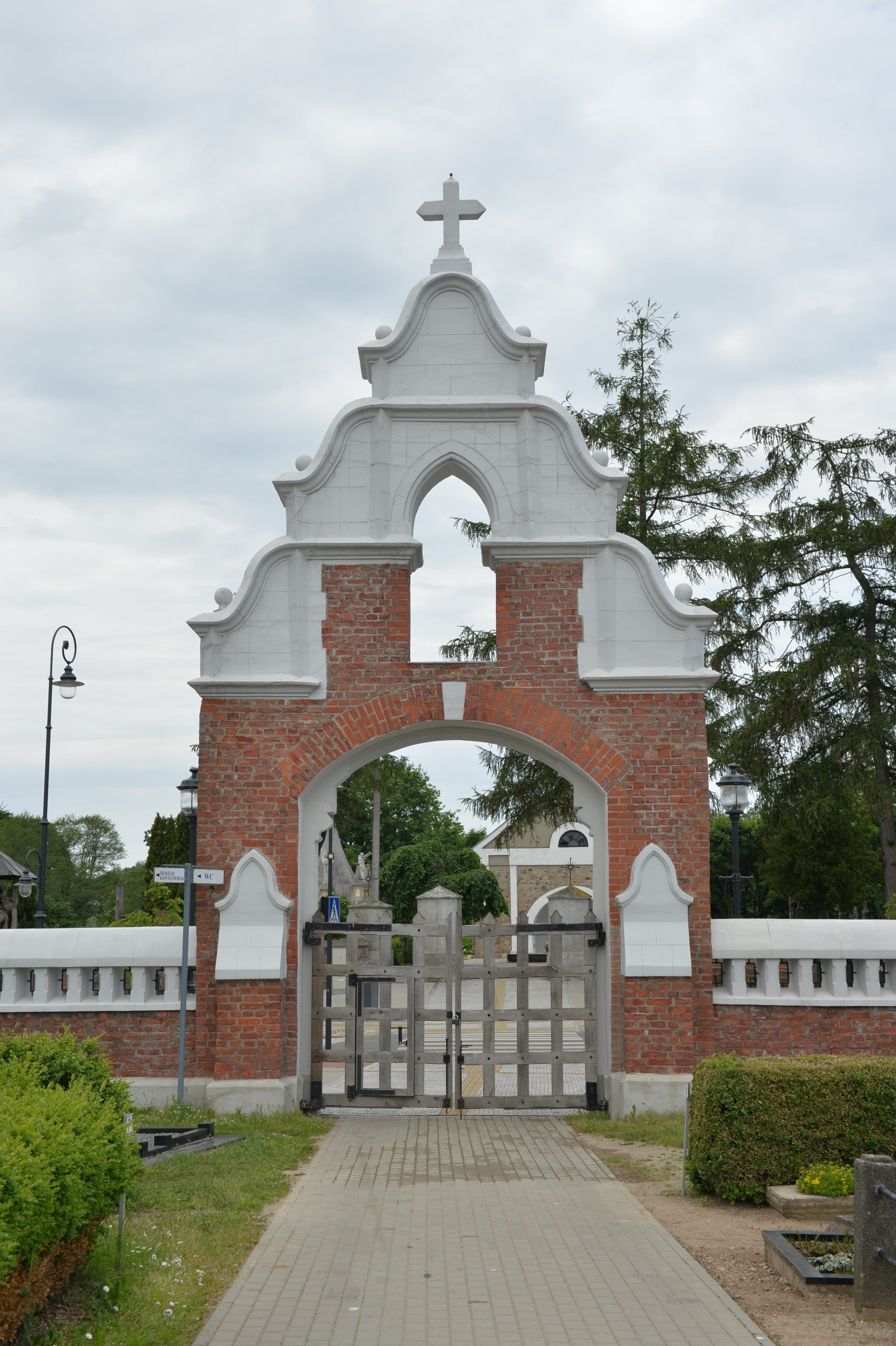 Kretingos kapinių vartai pripažinti išskirtiniais
